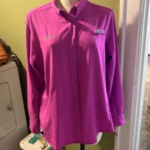 Columbia shirt with logo